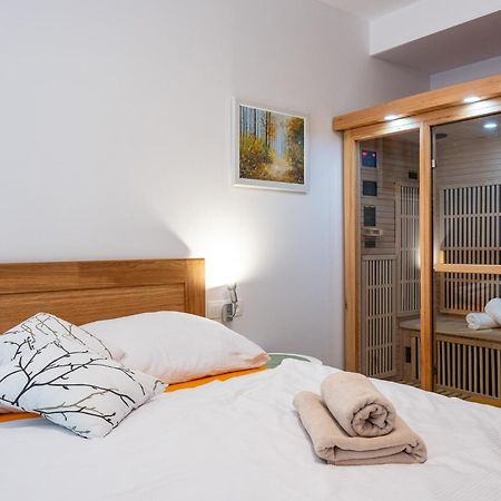 Forest Apartment With Sauna Яхимів Екстер'єр фото