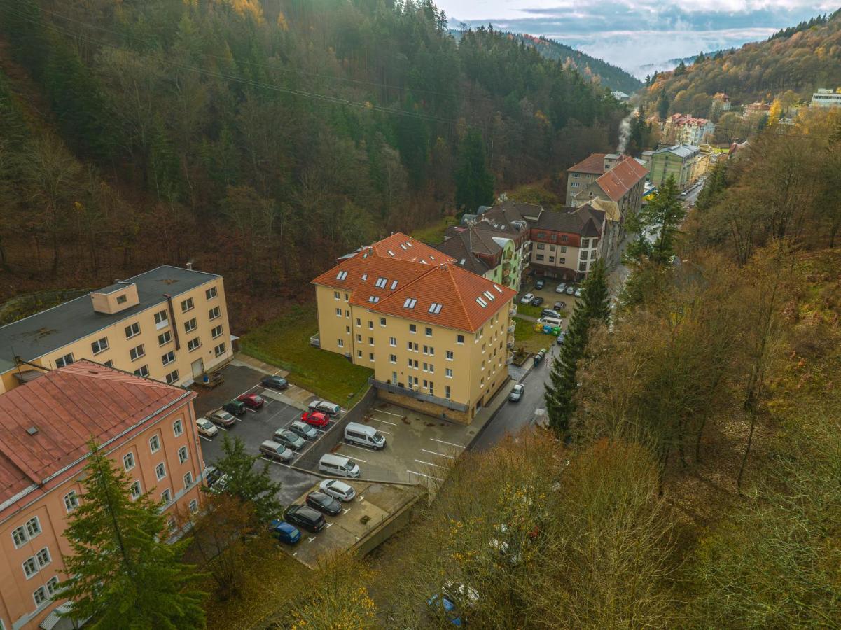 Forest Apartment With Sauna Яхимів Екстер'єр фото