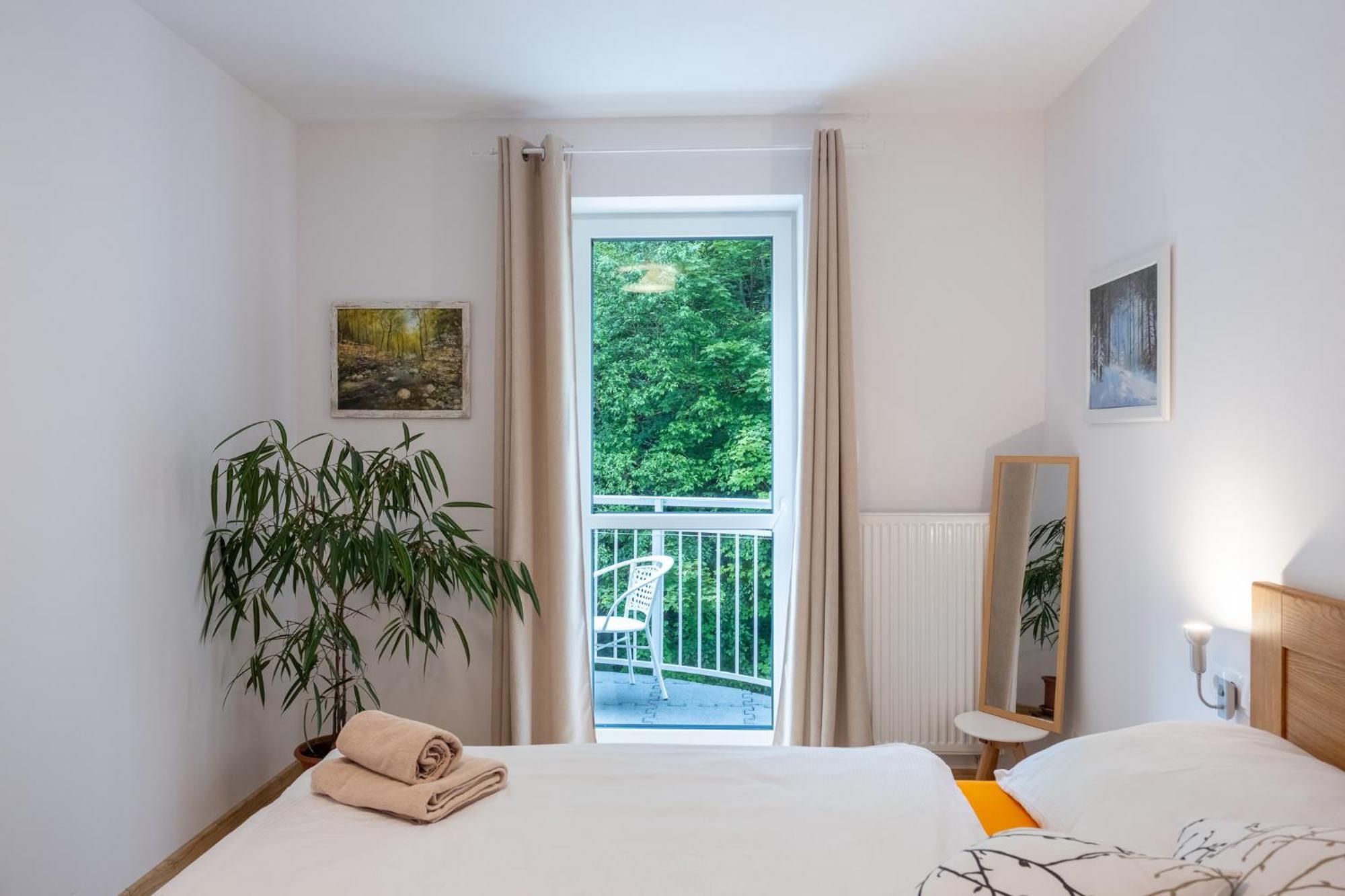 Forest Apartment With Sauna Яхимів Екстер'єр фото